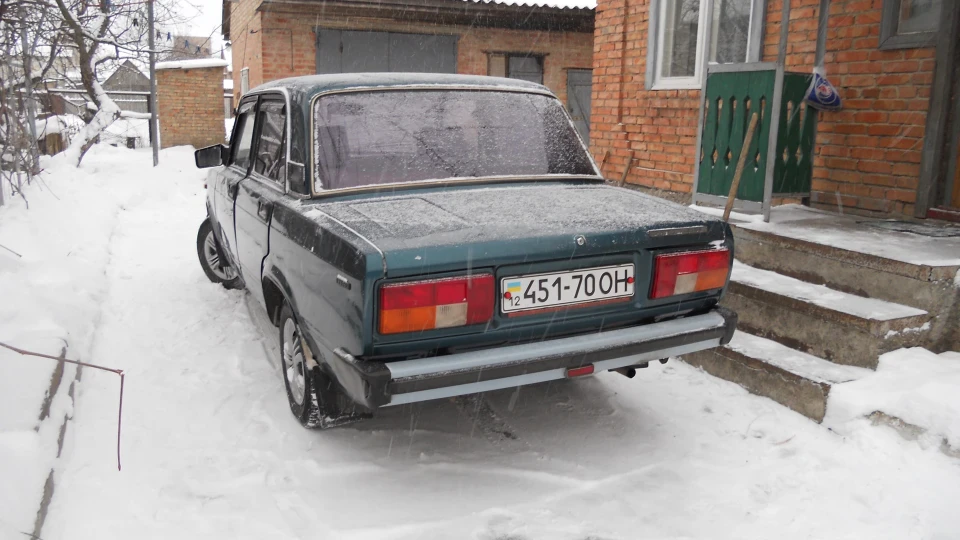 Lada 2105 4