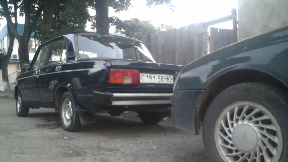 Lada 2105 4