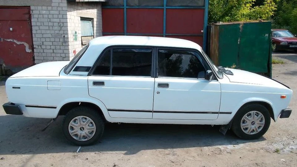 Lada 2105 2