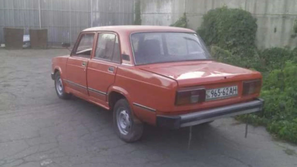 Lada 2105 4