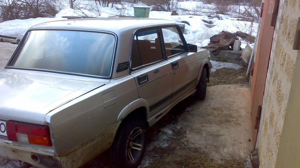 Lada 2105 3
