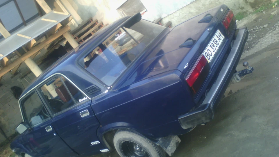 Lada 2105 4