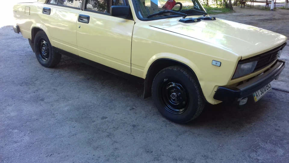 Lada 2105 3