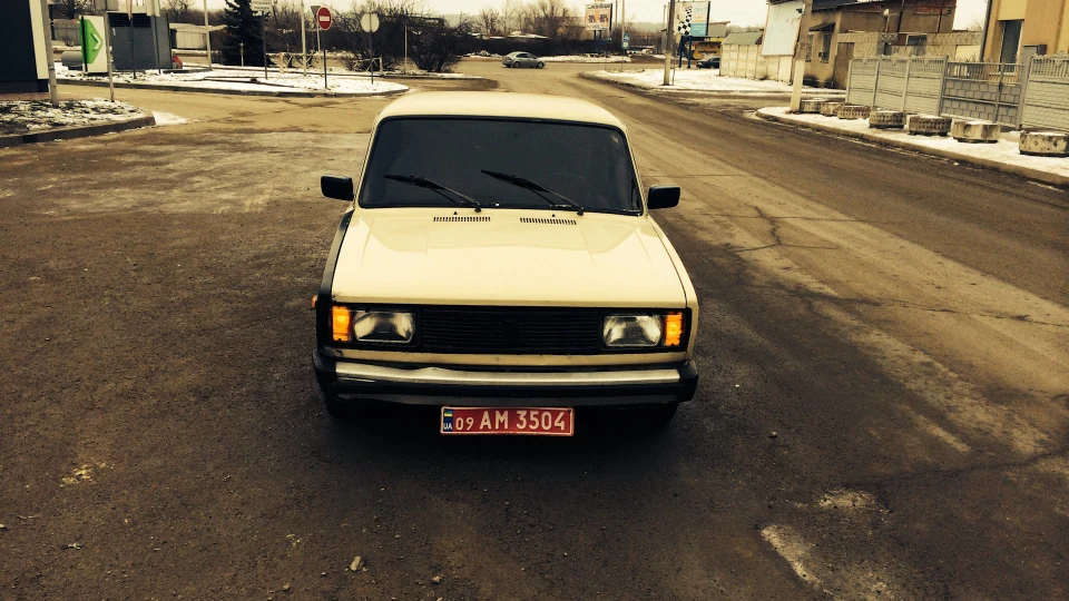 Lada 2105 4