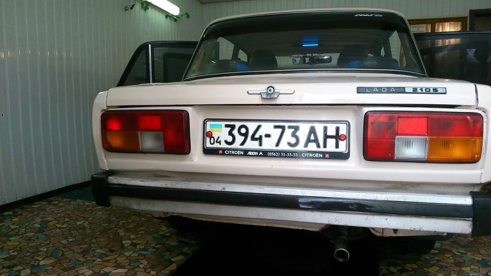 Lada 2105 3