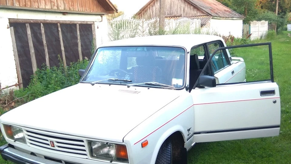 Lada 2105 2