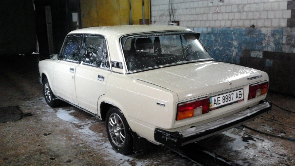 Lada 2105 2