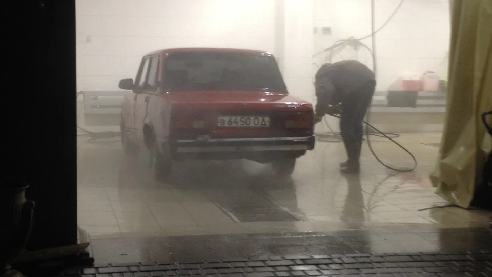 Lada 2105 4