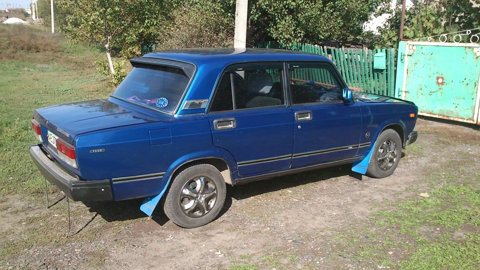 Lada 2105 4