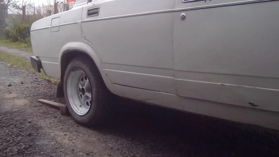 Lada 2105 3