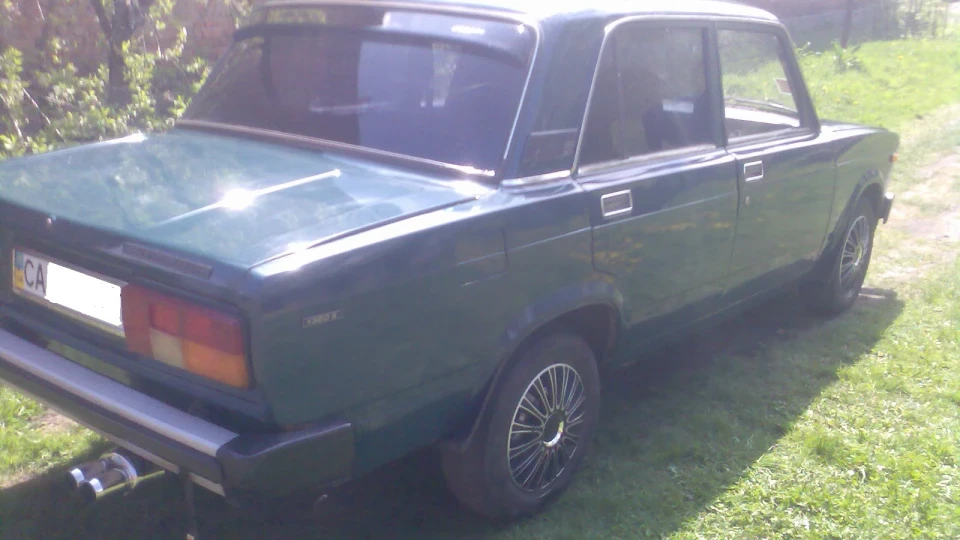 Lada 2105 4