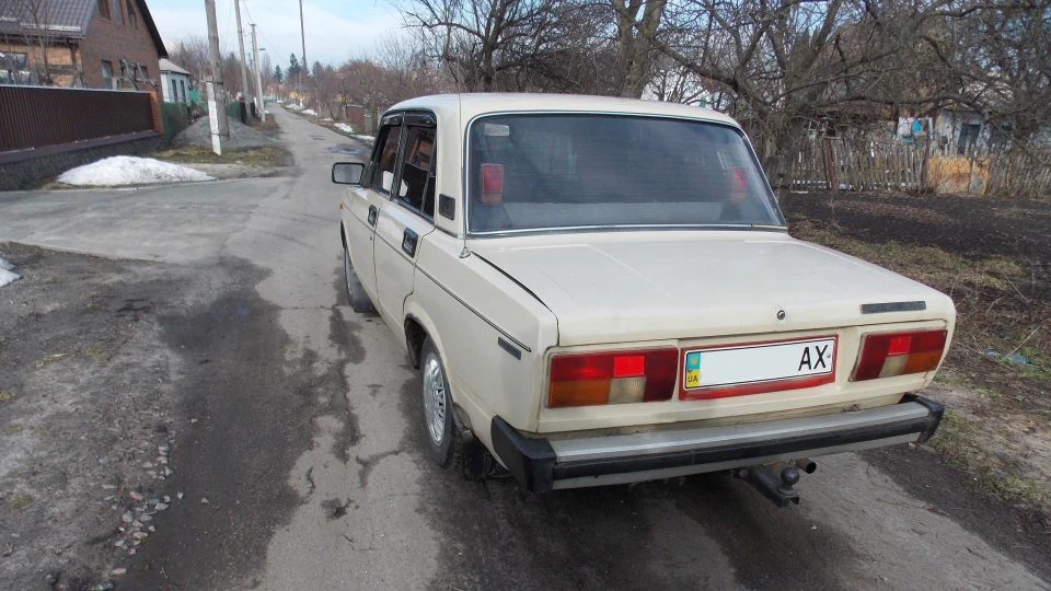 Lada 2105 3