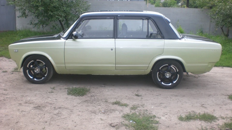 Lada 2105 2
