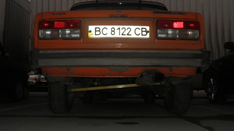 Lada 2105 4