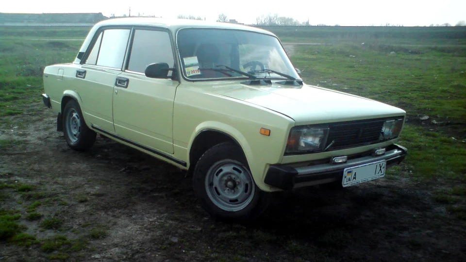 Lada 2105 3