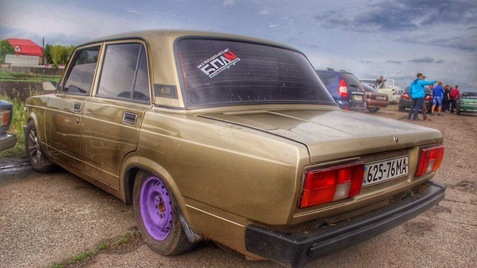 Lada 2105 3