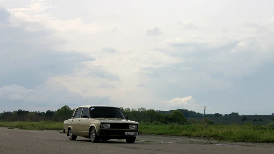 Lada 2105 4