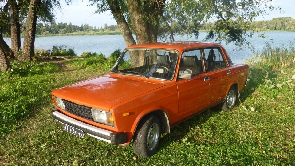 Lada 2105 4