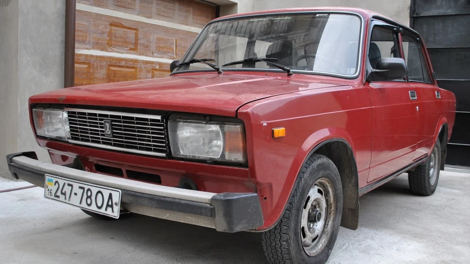 Lada 2105 4
