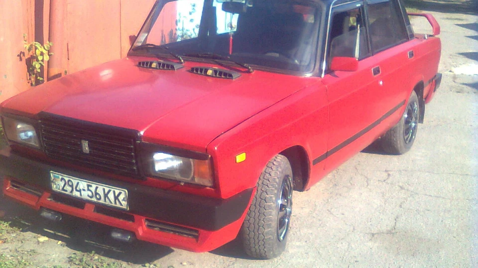 Lada 2105 4