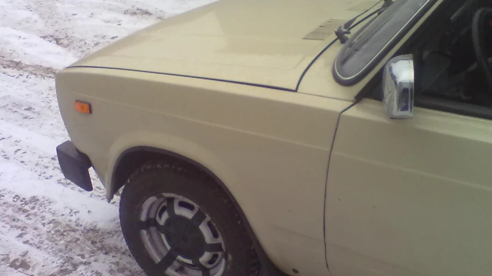 Lada 2105 4