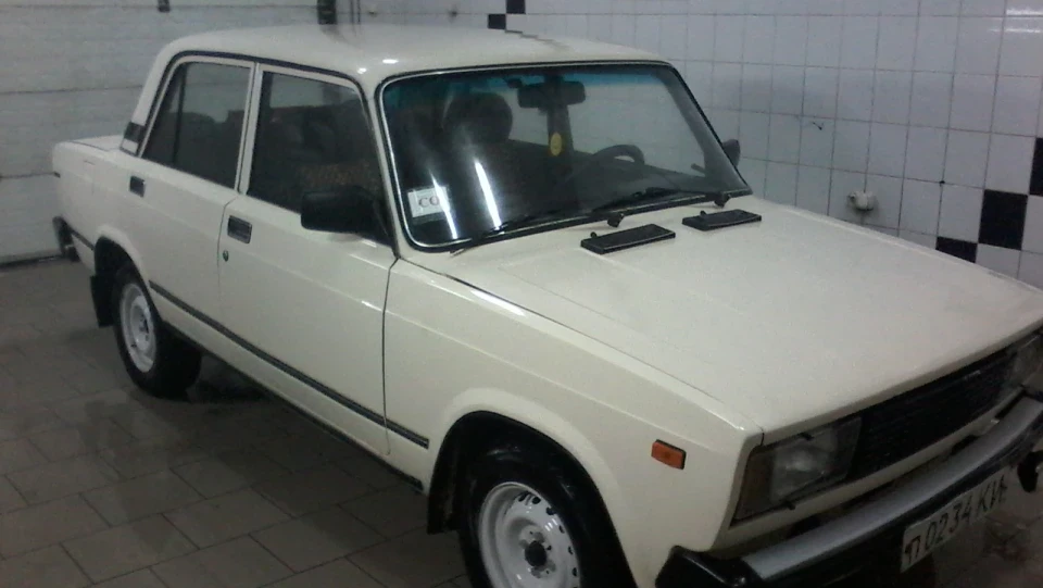Lada 2105