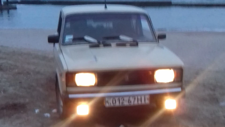 Lada 2105 4