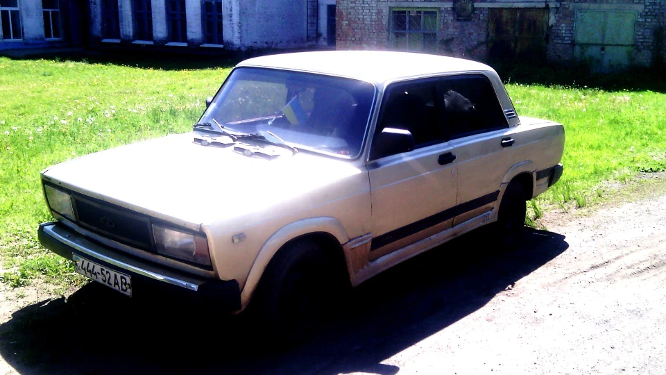 Lada 2105 1.5 L 2