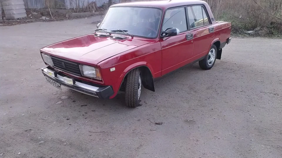 Lada 2105 1.5 LASTOCHKA 4