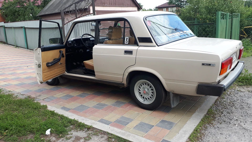 Lada 2105 1500 '95 2