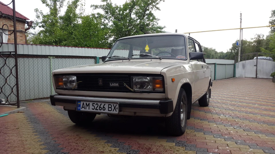 Lada 2105 1500 '95 3