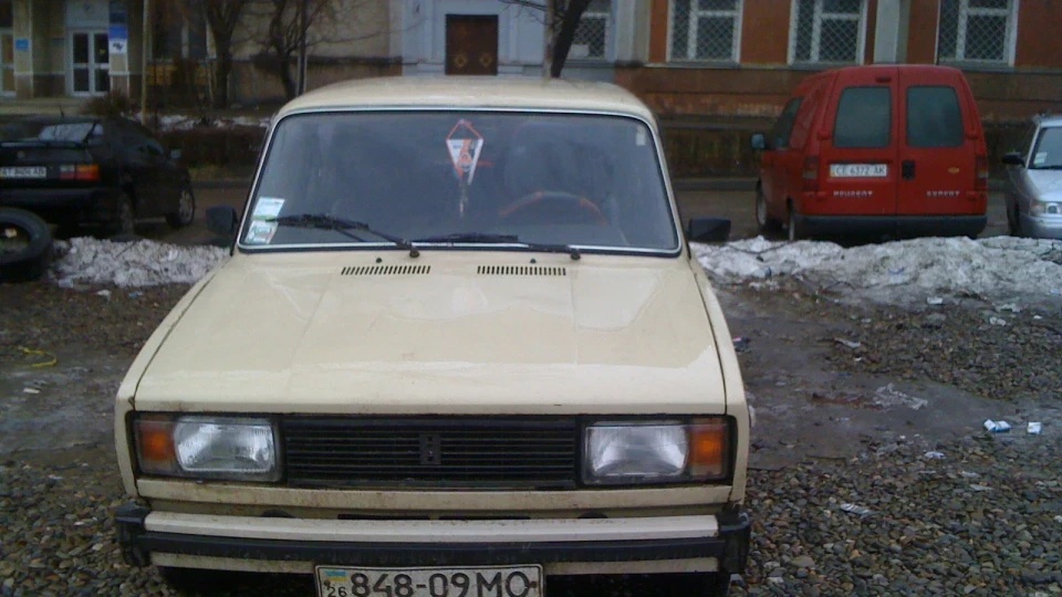 Lada 2105 1.6 5-ступінчаста КП 3