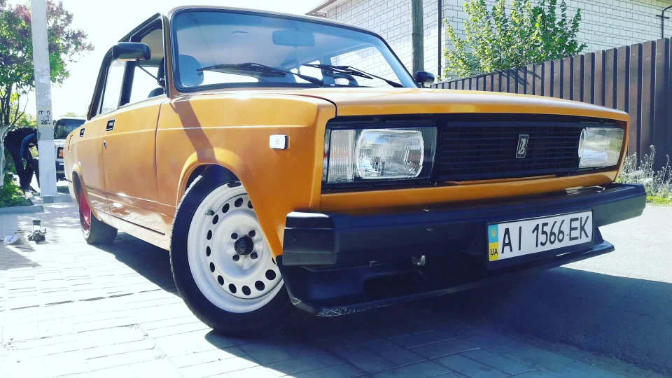 Lada 2105 8V_Garage 3