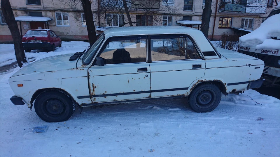Lada 2105 Білий таз 2