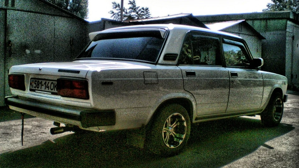 Lada 2105 Білосніжка