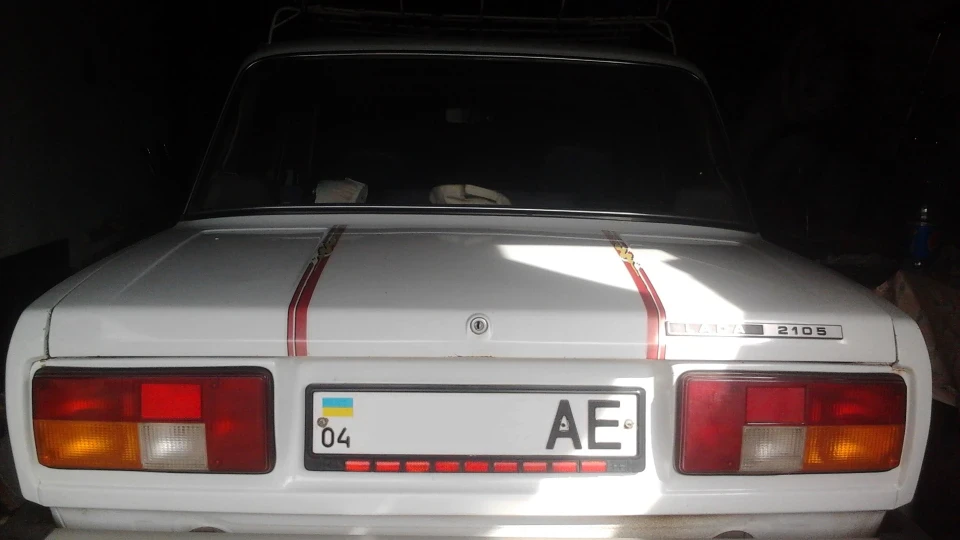 Lada 2105 Білий жиган 3