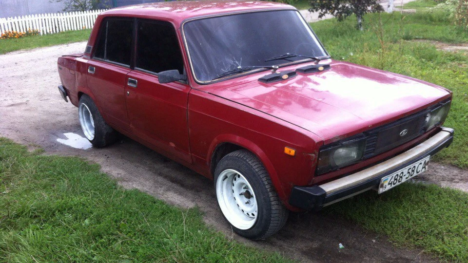 Lada 2105 Бойова Classics 5