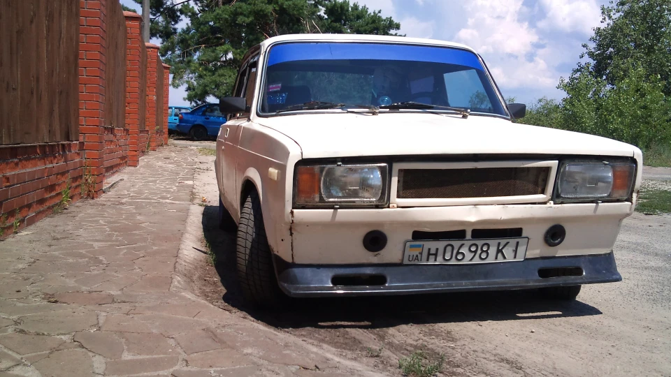Lada 2105 БОМЖ-мобіль 2
