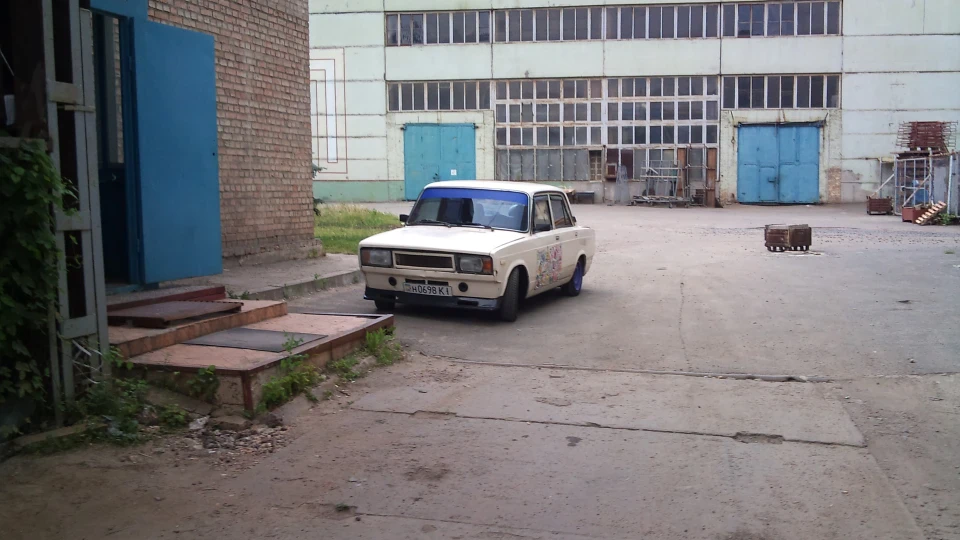 Lada 2105 БОМЖ-мобіль 5