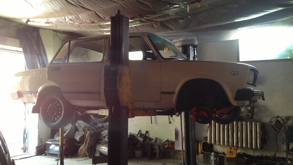 Lada 2105 експорт) 4