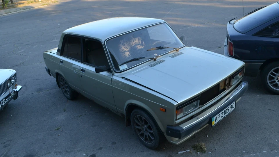 Lada 2105 Golden "i"16v 3