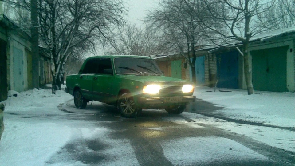 Lada 2105 green style 3
