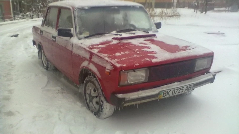 Lada 2105 Красний лучик 5