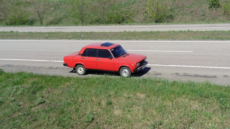 Lada 2105 Червоний металік 4