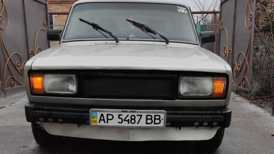 Lada 2105 Legendary 3