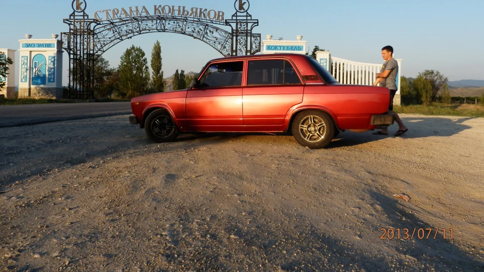 Lada 2105 малина 4