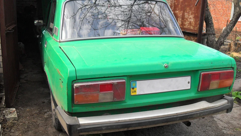 Lada 2105 Mark V 4