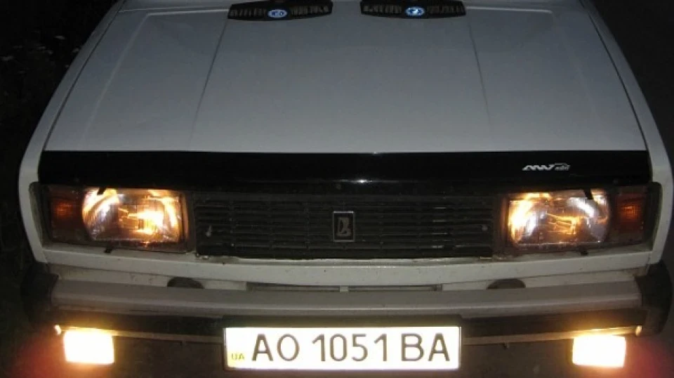 Lada 2105 Молодо виглядає і бігає 3