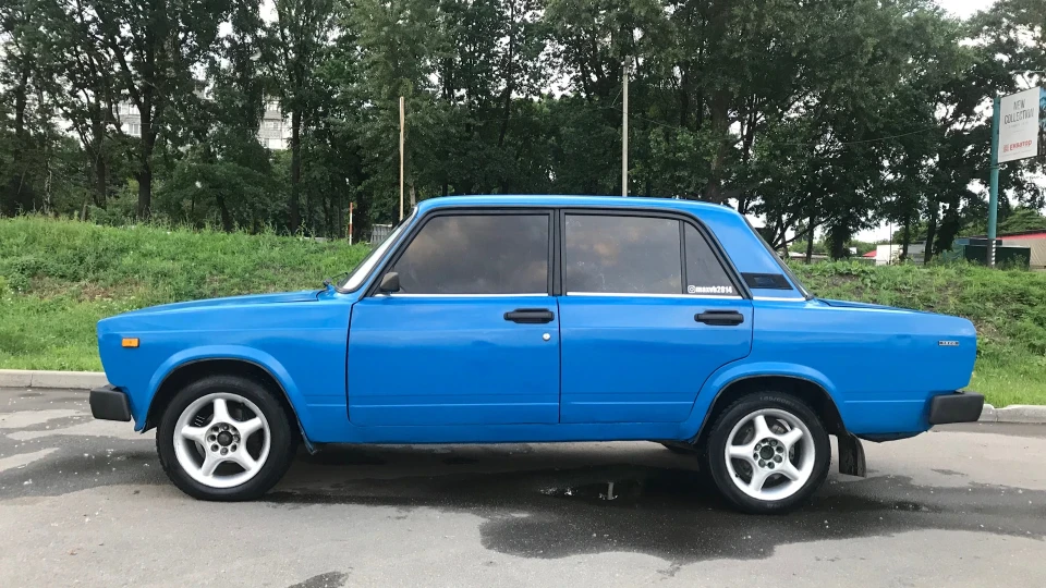 Lada 2105 Перше кохання) 2
