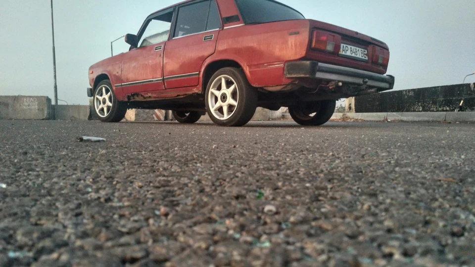 Lada 2105 п'ятірка на 16тих..)) 3
